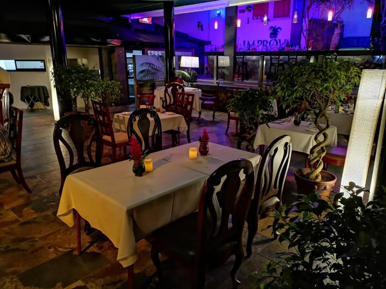 La Mansion Inn Manuel Antonio Exterior photo
